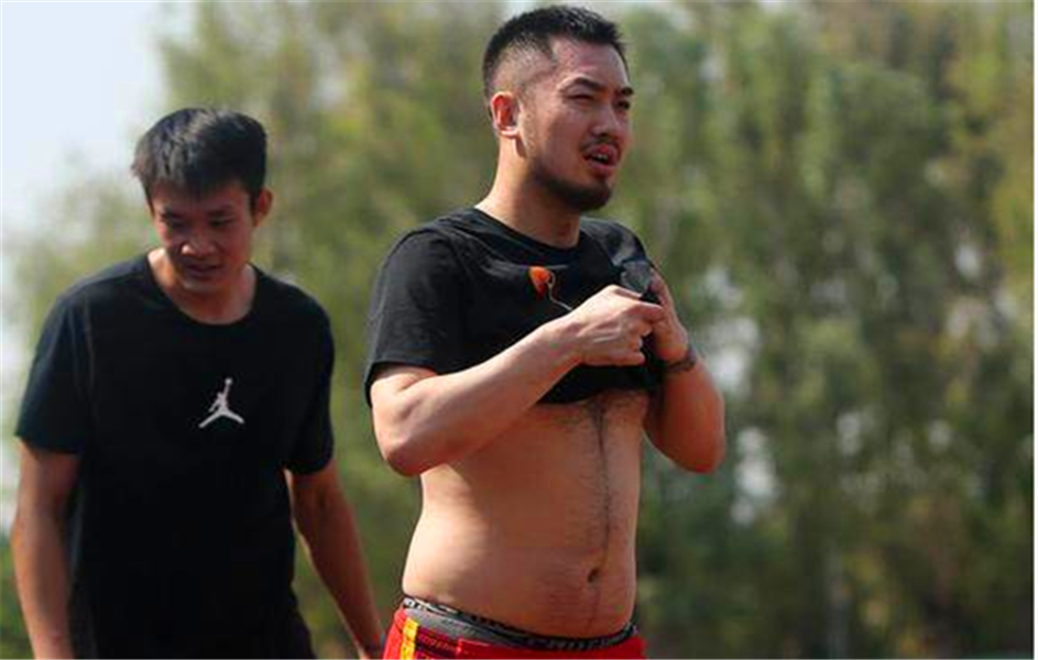 今晨拜仁慕尼黑备战CBA常规赛萨拉赫在IG比赛中关键助攻，集结日毕尔巴鄂竞技豪取连胜直接炸裂的简单介绍